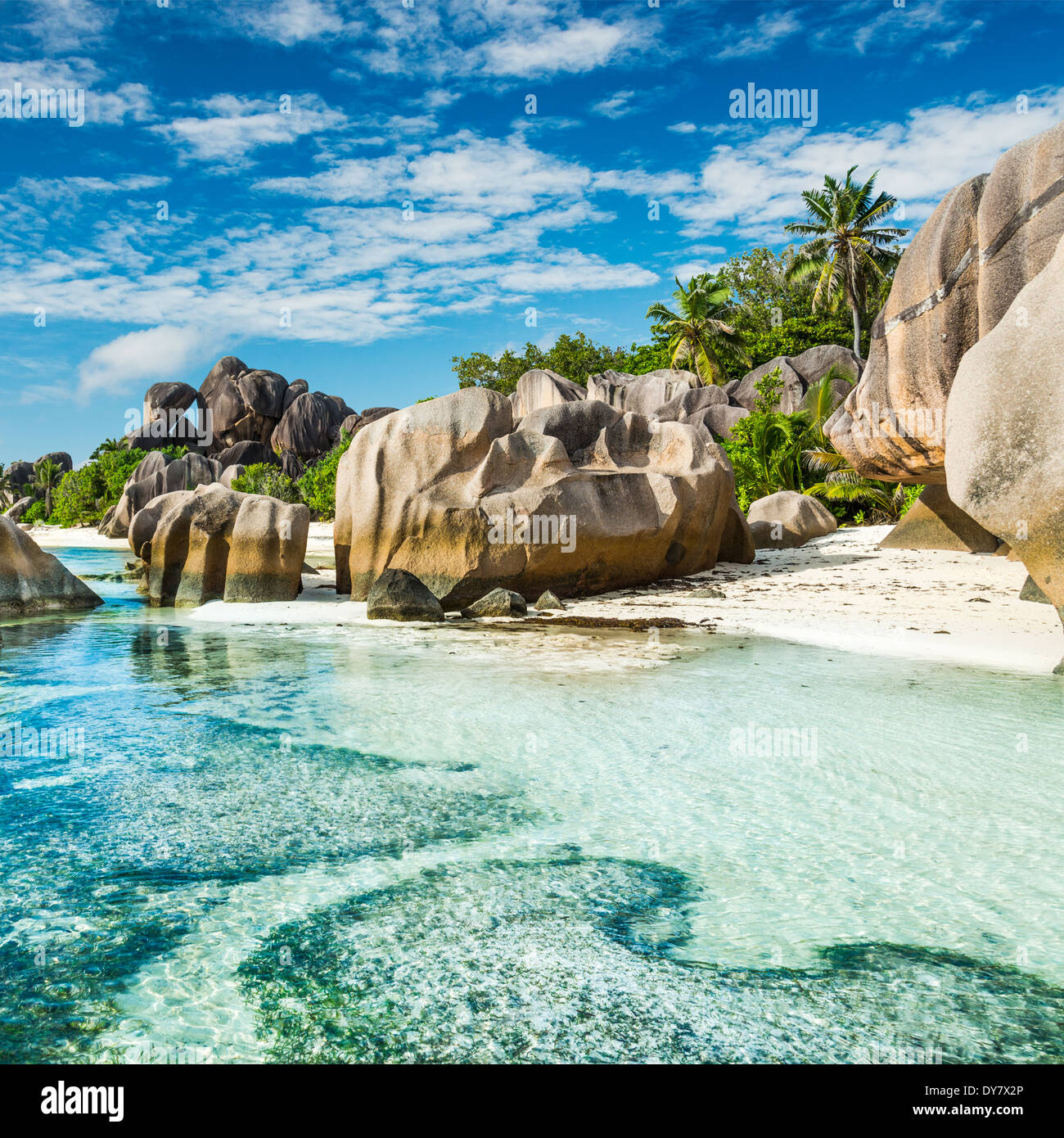 Anse Sous d ' Argent Beach mit Granitfelsen und das türkisblaue Meer Stockfoto