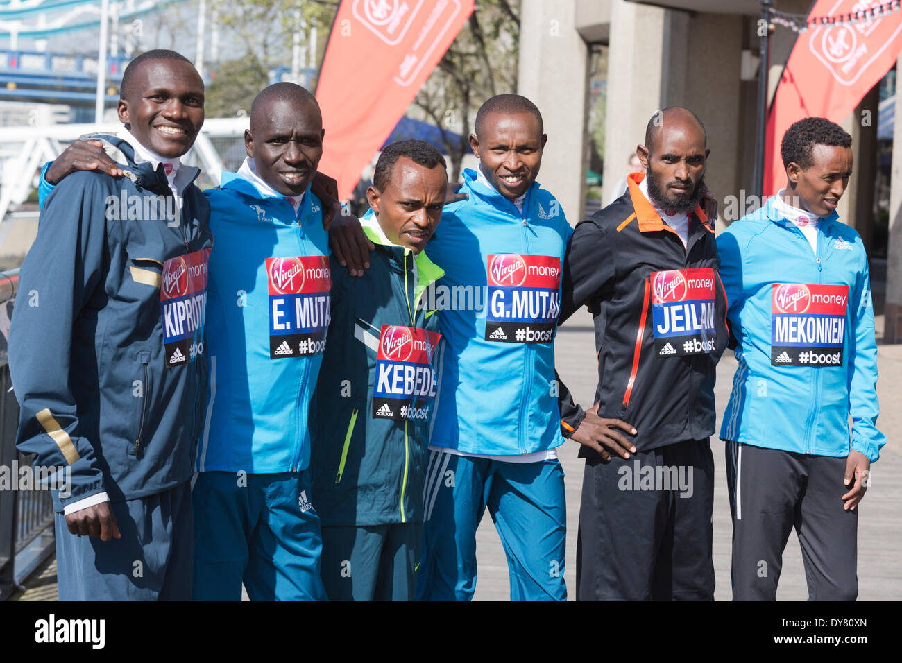 London, UK. 9. April 2014. Fototermin der sechs männlichen Eliteläufer (L-r: Stephen Kiprotich, Emmanuel Mutai, Tsegaye Kebede, Geoffrey Mutai, Emmanuel Mutai und Tsegaye Mekonnen) vor ihrem Start beim Virgin Money-London-Marathon 2014 diese Sonntag, 13. April 2014. Bildnachweis: Nick Savage/Alamy Live-Nachrichten Stockfoto