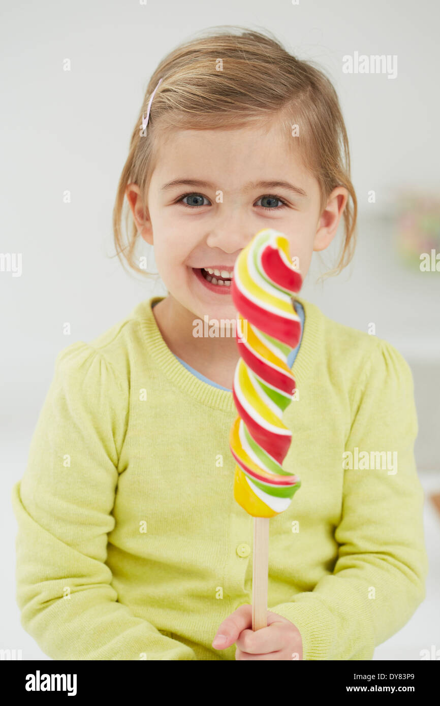 Deutschland, Mädchen mit Lolly pop Stockfoto Deutschland, Mädchen mit Lolly pop Stockfoto