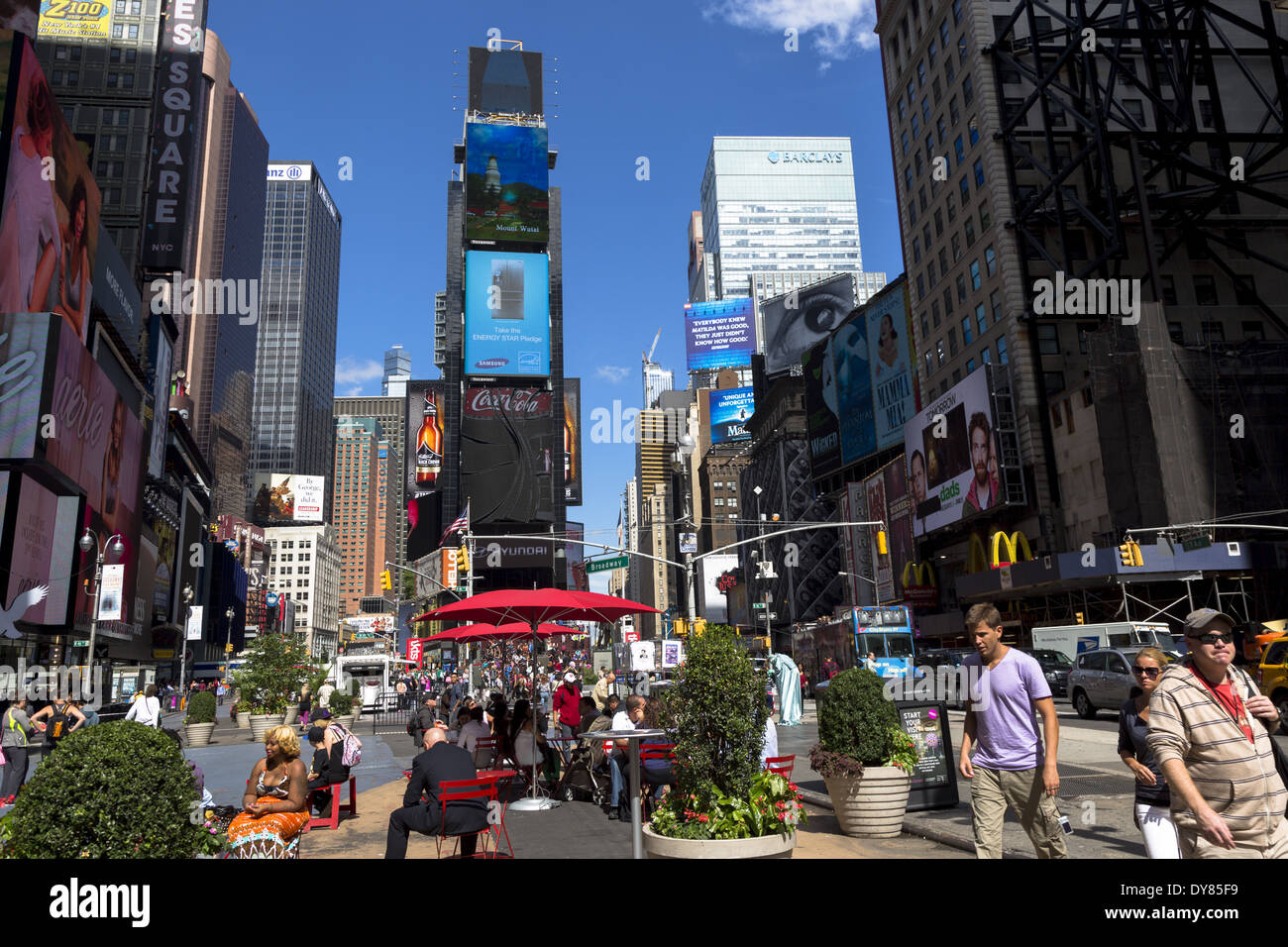New Yorker Straßenszene Duffy Square Broadway und Seventh Avenue Times Square Gegend Stockfoto