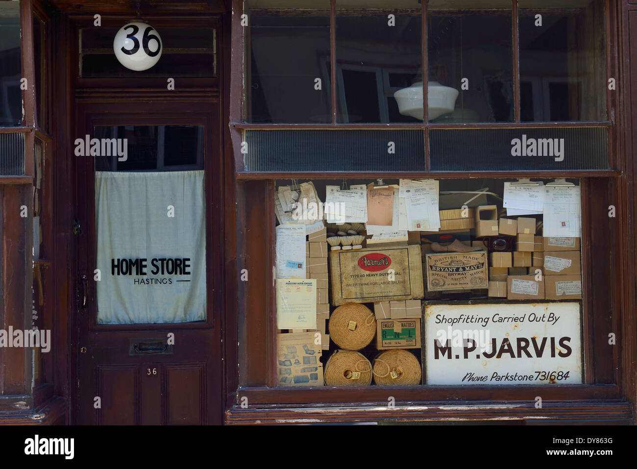 Äußere eines G Hendy & Co Home Store Hastings, High Street, Old Town, Hastings. East Sussex. England, Großbritannien Stockfoto