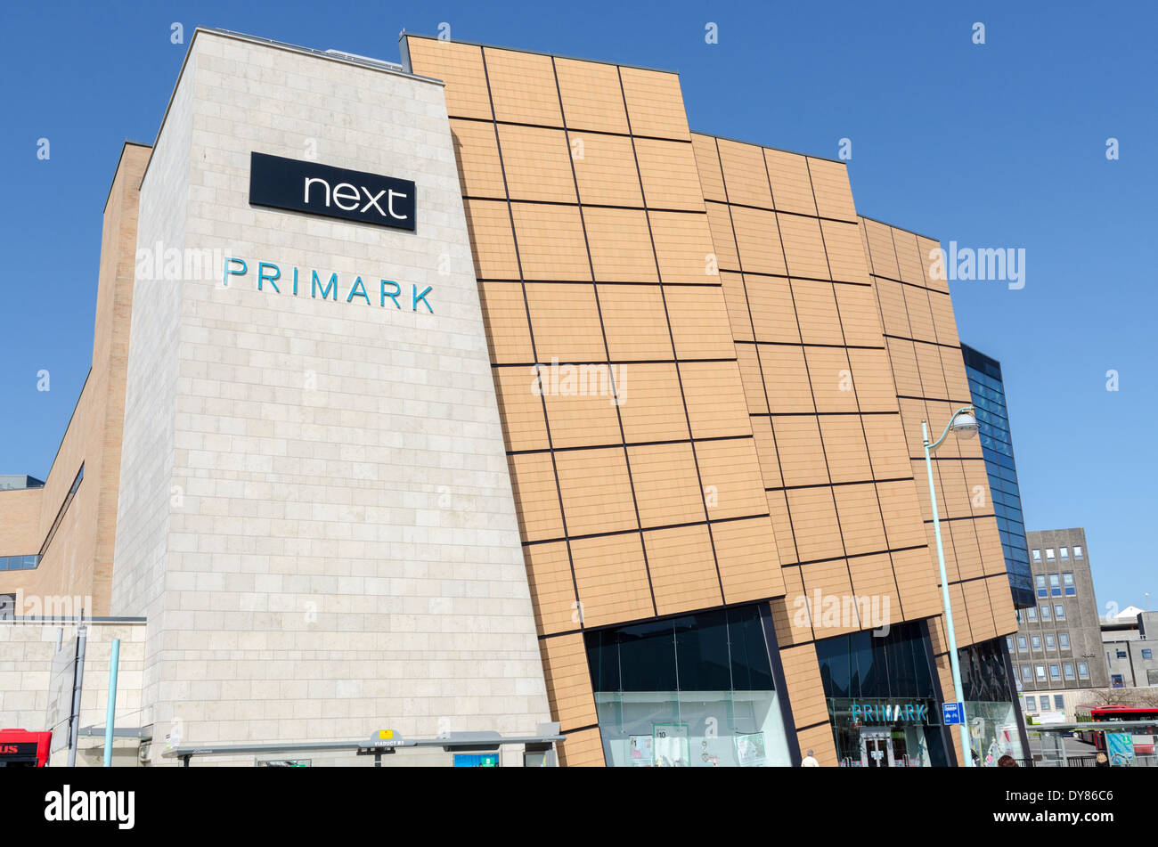 Erpel-Zirkus-Einkaufszentrum im Zentrum von Plymouth Stockfoto