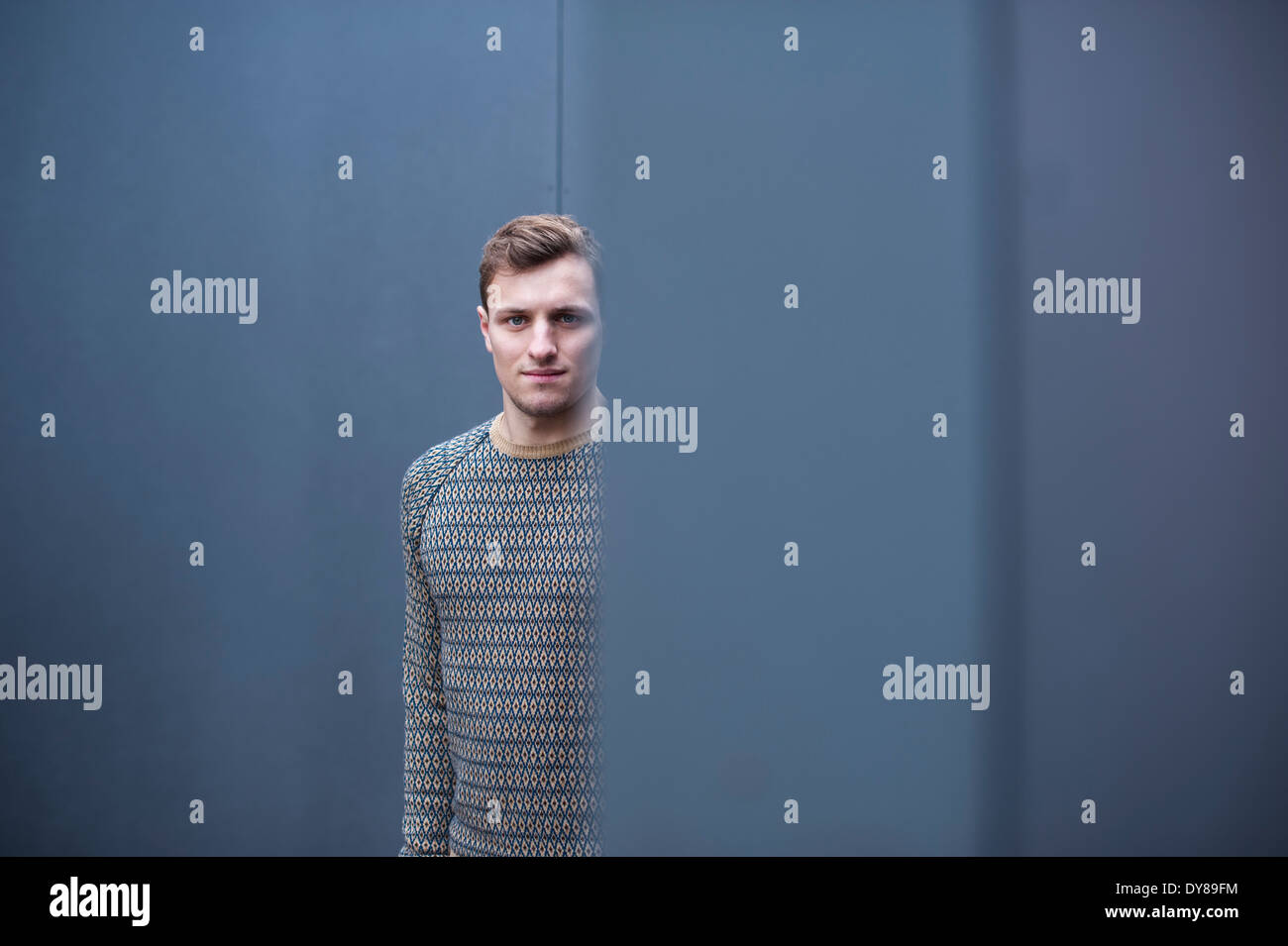Junger Mann, portrait Stockfoto