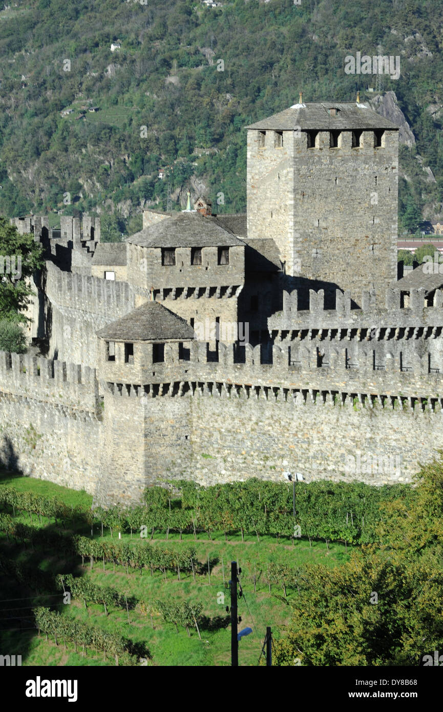 Schweiz, Ticino, Bellinzona, Castello, Burg, Festung, Montebello, Wände, mittelalterliche Stockfoto