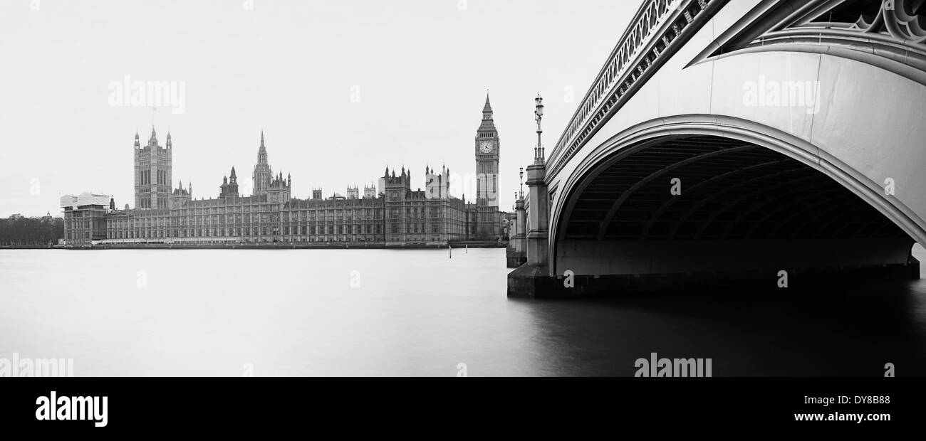 Panoramablick auf den Palace of Westminster und Big Ben. Stockfoto