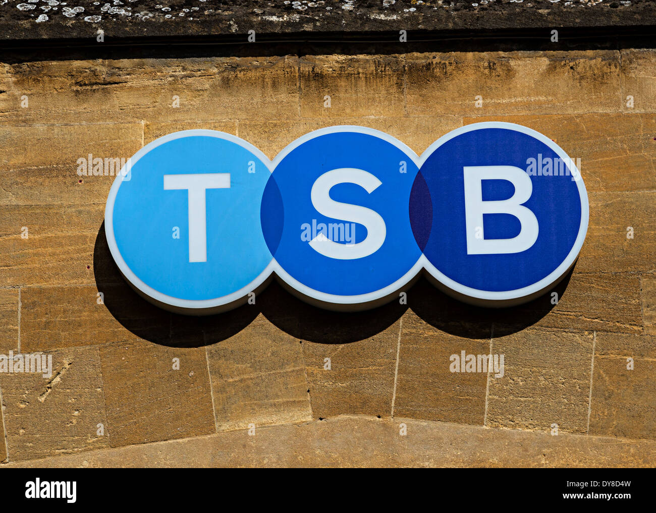 TSB-Schild an Wand der Bank, Burford, Oxfordshire, Vereinigtes Königreich Stockfoto
