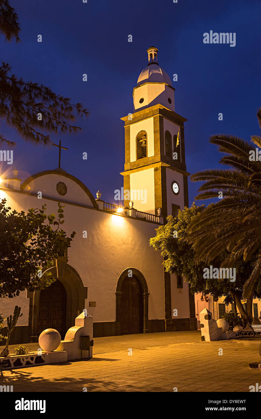 Kirche in der Nacht, Arrecife, Lanzarote, Kanarische Inseln, Spanien Stockfoto
