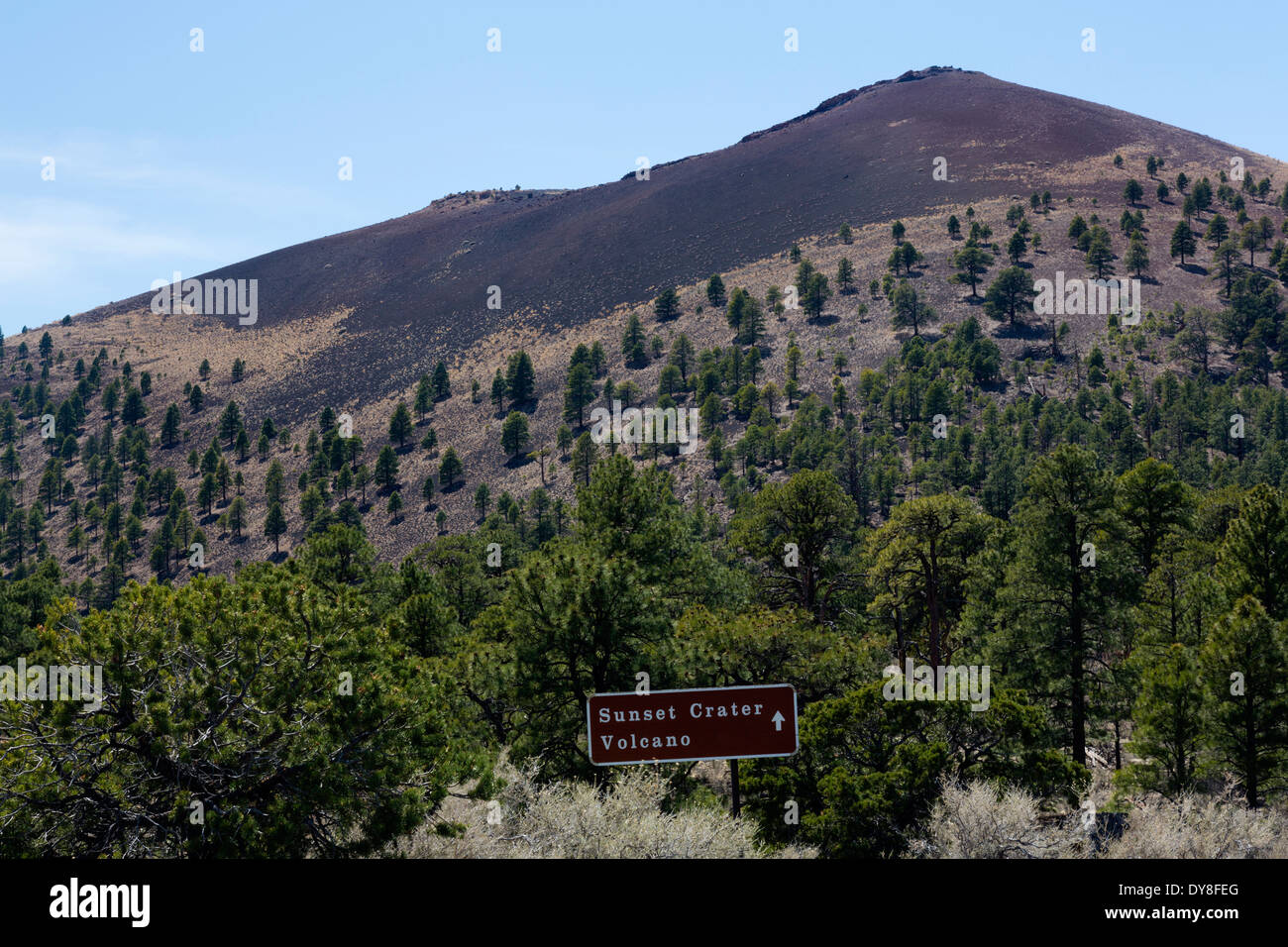 USA, Arizona, Sunset Crater Volcano National Monument, Blick auf die Schlackenkegel, Höhe 8039 Füße. Stockfoto