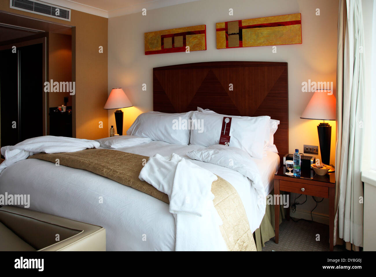 Schlafzimmer im Conrad Hotel-Suite in Dublin Stockfoto