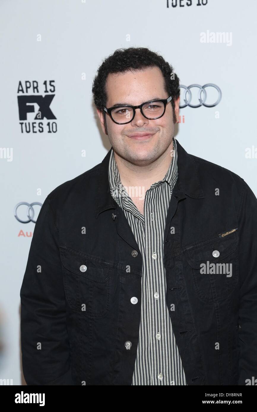 New York, NY, USA. 9. April 2014. Josh Gad im Ankunftsbereich für FX Networks Serie Premiere von FARGO, The School of Visual Arts (SVA) Theatre, New York, NY 9. April 2014. Bildnachweis: Andres Otero/Everett Collection/Alamy Live-Nachrichten Stockfoto