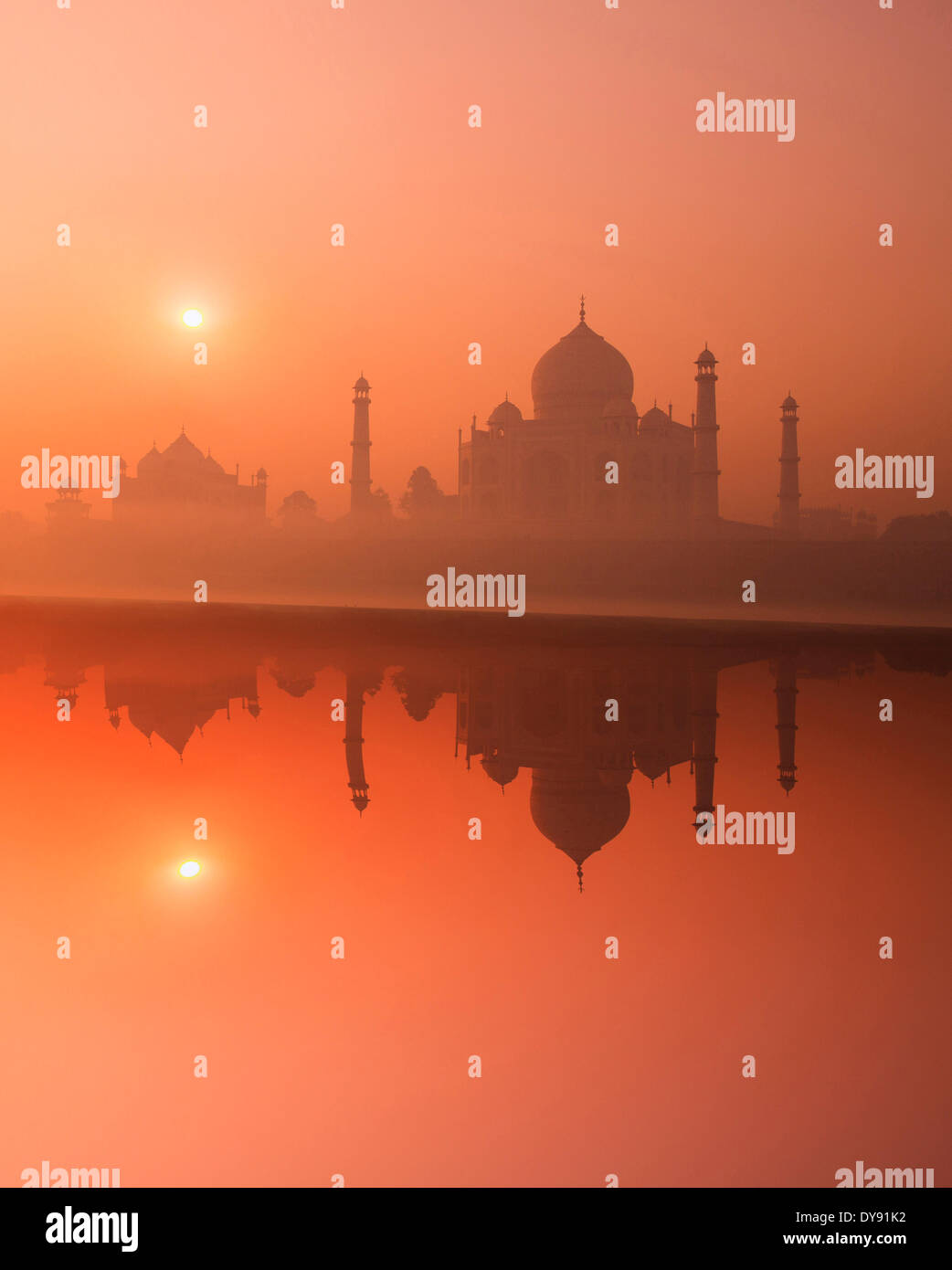 Taj Mahal, Agra, Uttar Pradesh, Mausoleum, Asien, Minarett, Sonnenuntergang, Sonnenuntergang, Yamuna Stockfoto
