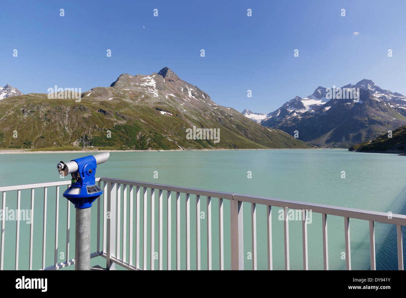 Österreich, Vorarlberg, Münz Fernglas am Silvtretta Damm Stockfoto