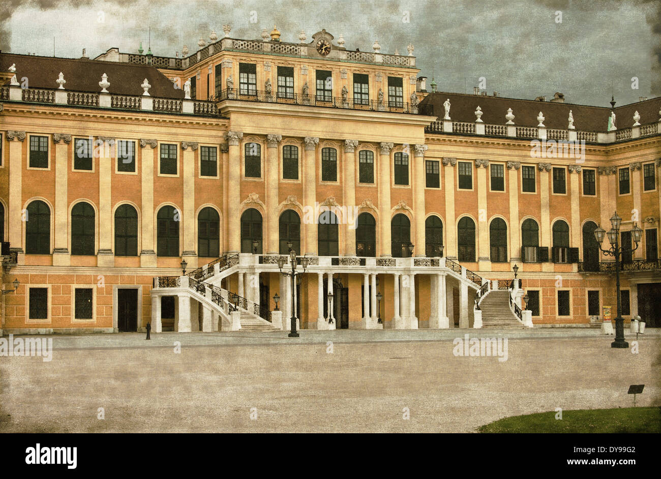 Vintage Bild der Fassade von Schloss Schönbrunn in Wien, Österreich Stockfoto