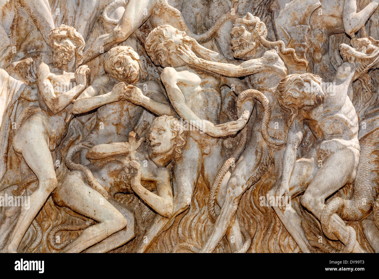 Bas-Relief (The Last Judgement) auf die Fassade des The Duomo, Orvieto, Italien Stockfoto