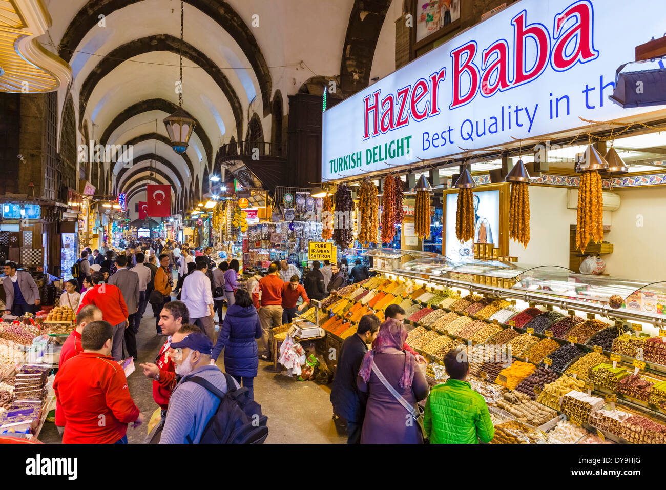 Istanbul Markt. Der Gewürzbasar (Misir Carsisi oder ägyptischer Basar), Eminonu-Viertel, Istanbul, Türkei Stockfoto