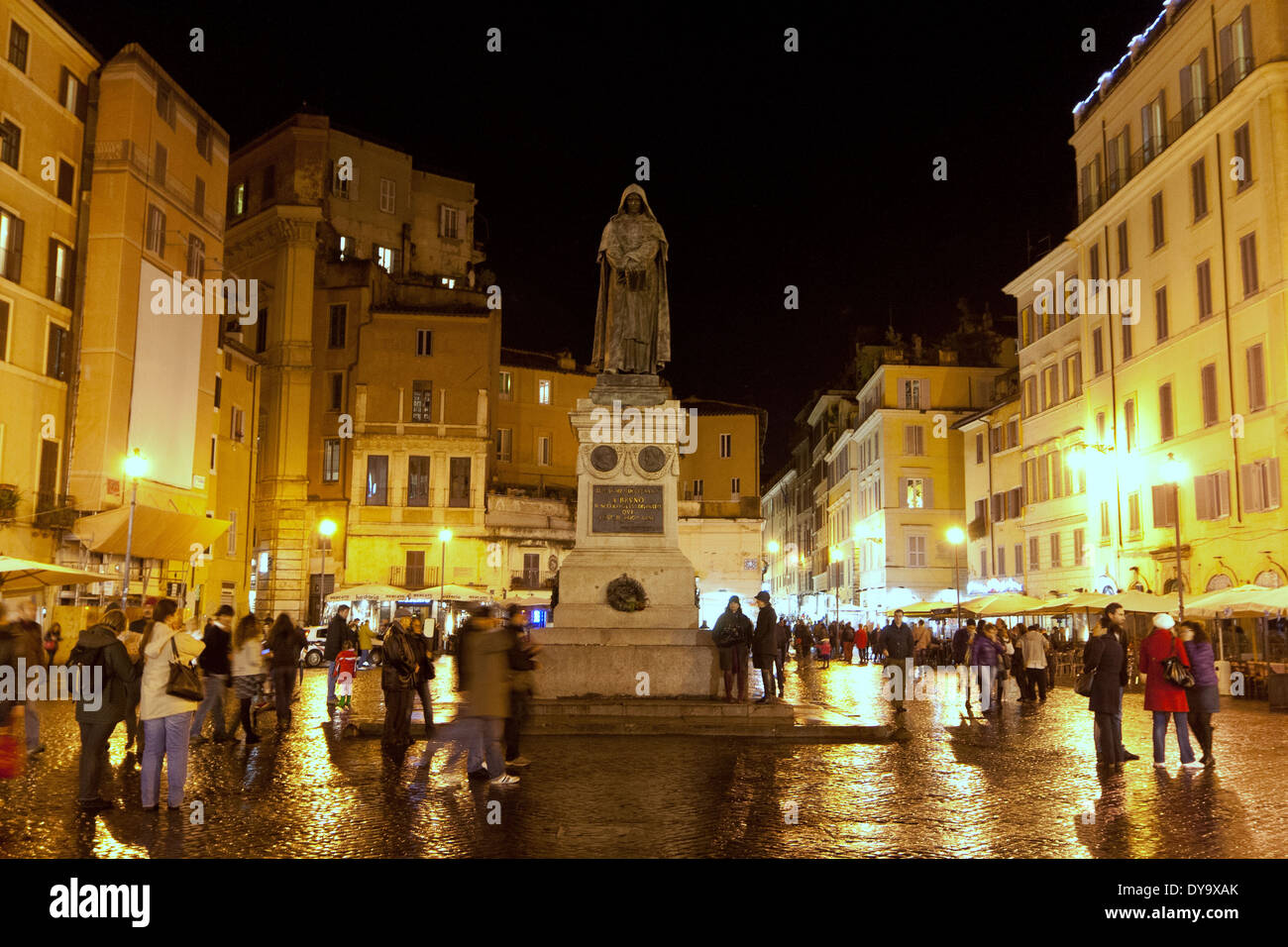 Campo de' Fiori in der Nacht Stockfoto