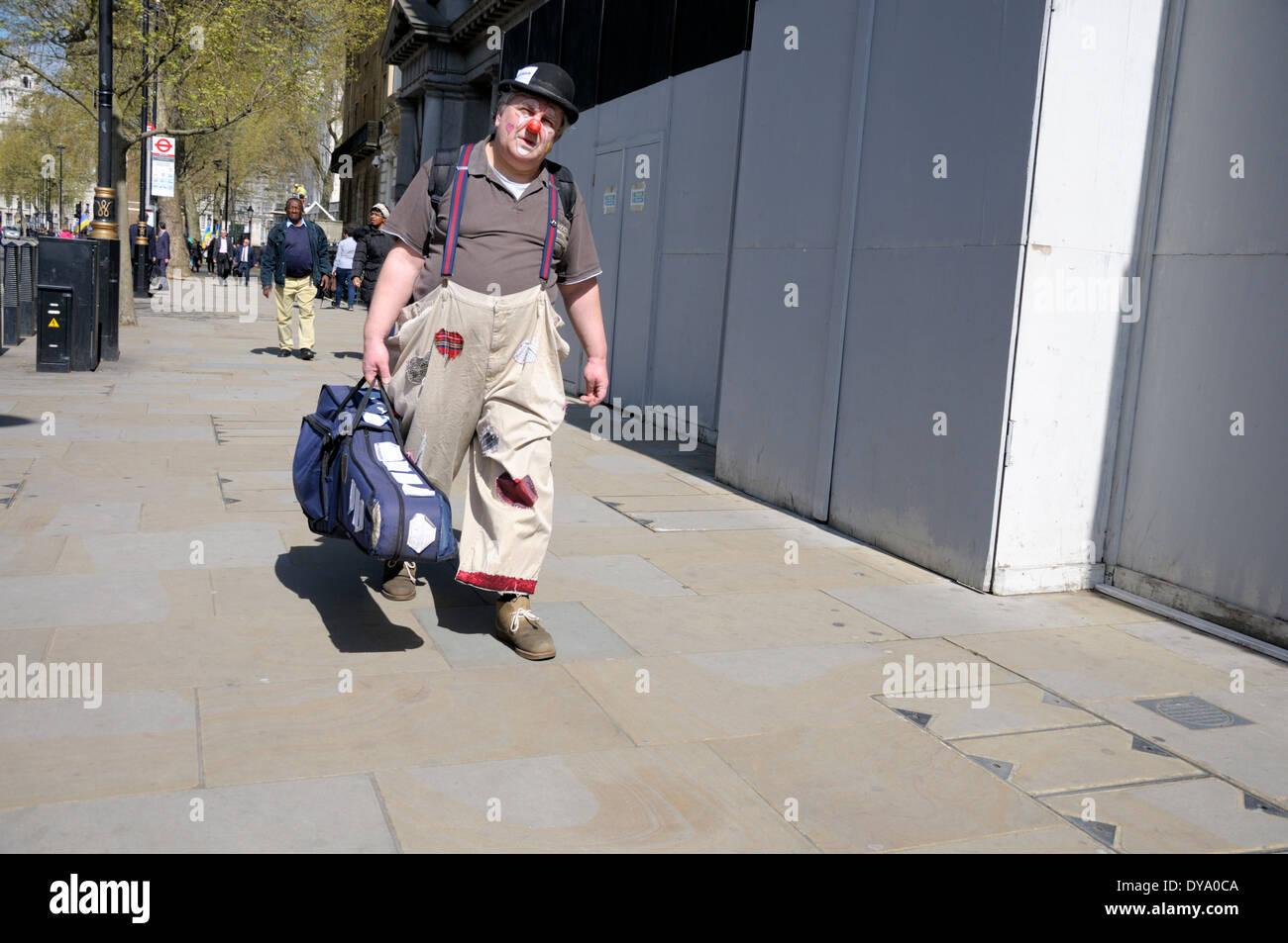 London, England, Vereinigtes Königreich. Clown in Whitehall Stockfoto