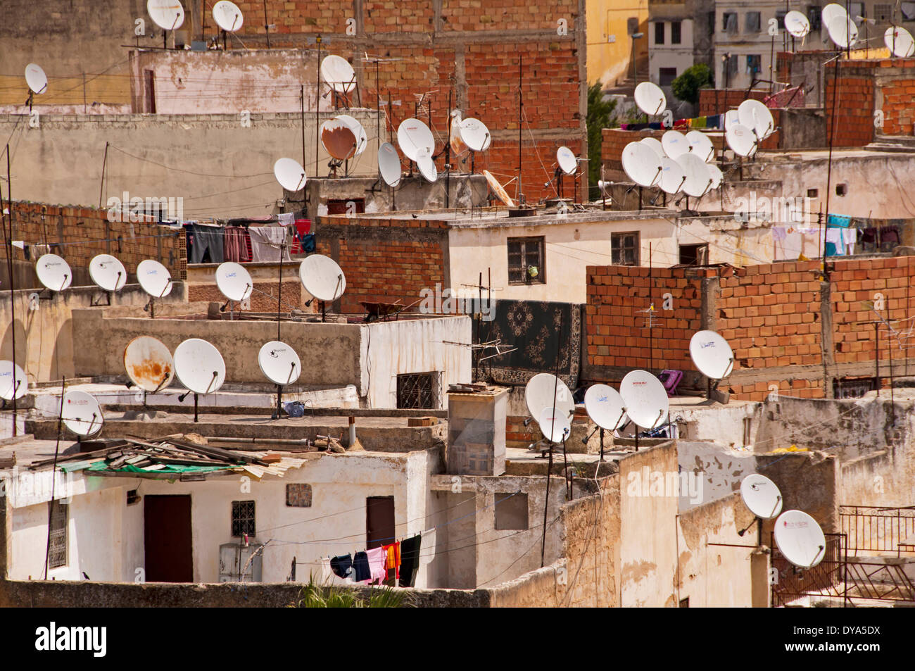 Afrika, Nordafrika, Old Town, Fes, Häuser, Wohnungen, Marokko, Medina, Satellitenschüsseln, Dish Antenne, Dächer, Stockfoto