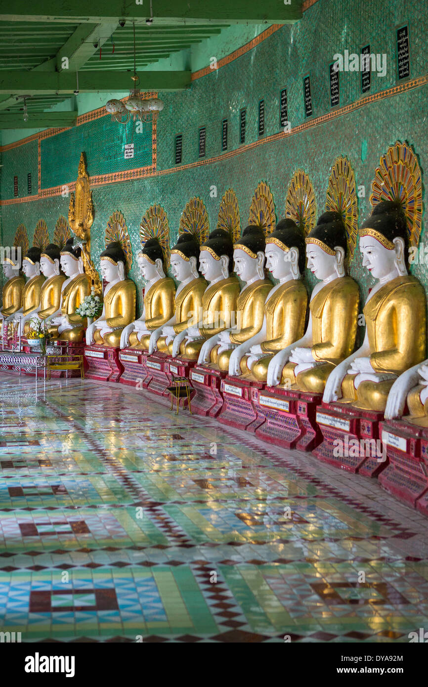 Mandalay Myanmar Burma Asien Sagaing Architektur Buddha Buddhismus Buddhas bunten grün viele Pagode golden Religion Tourist Stockfoto