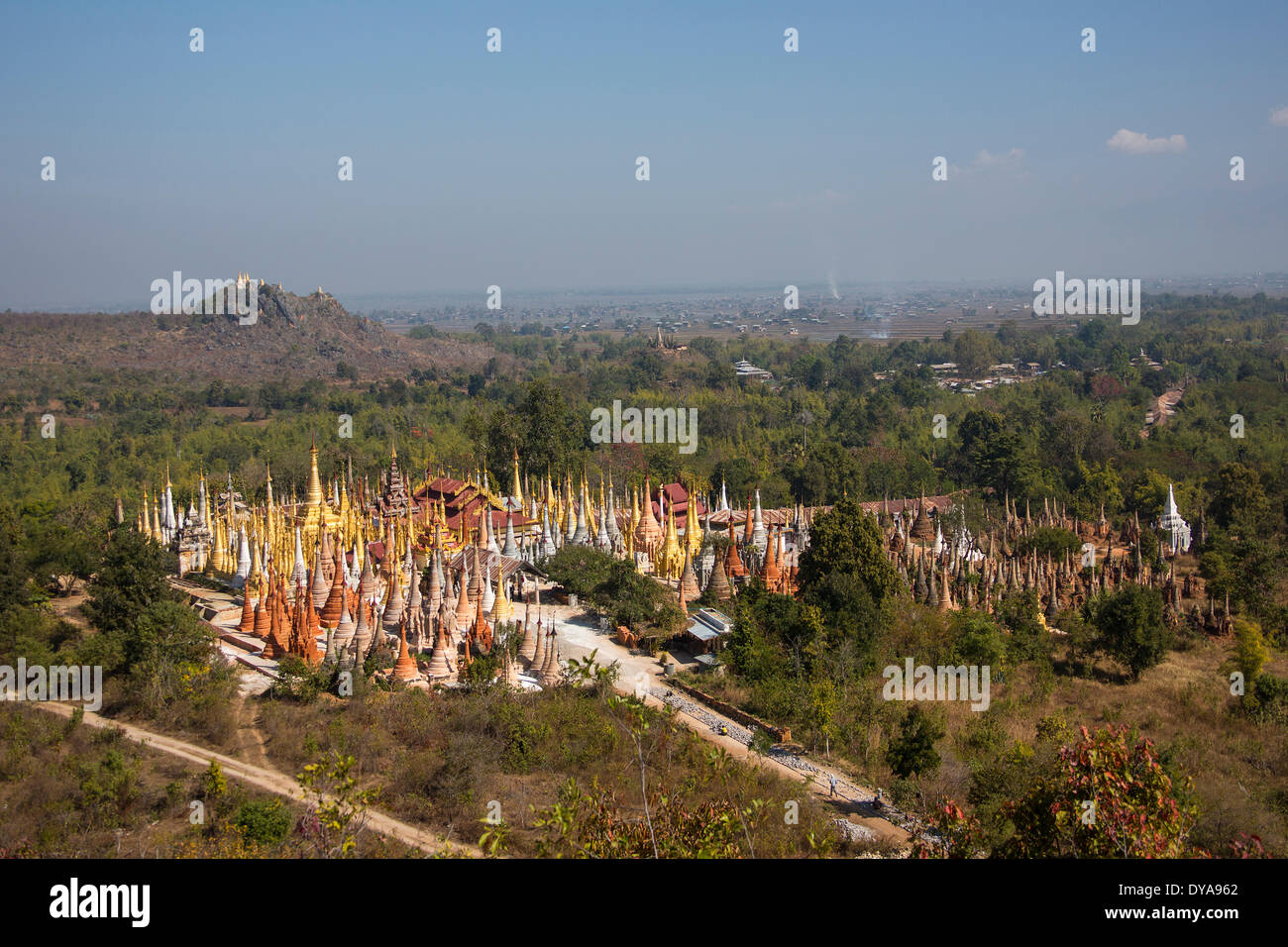 Indeinn Inle Myanmar Burma Indeinn Inle Myanmar Burma Asien Architektur bunten exotischen berühmte Geschichte Landschaft Mann Stockfoto