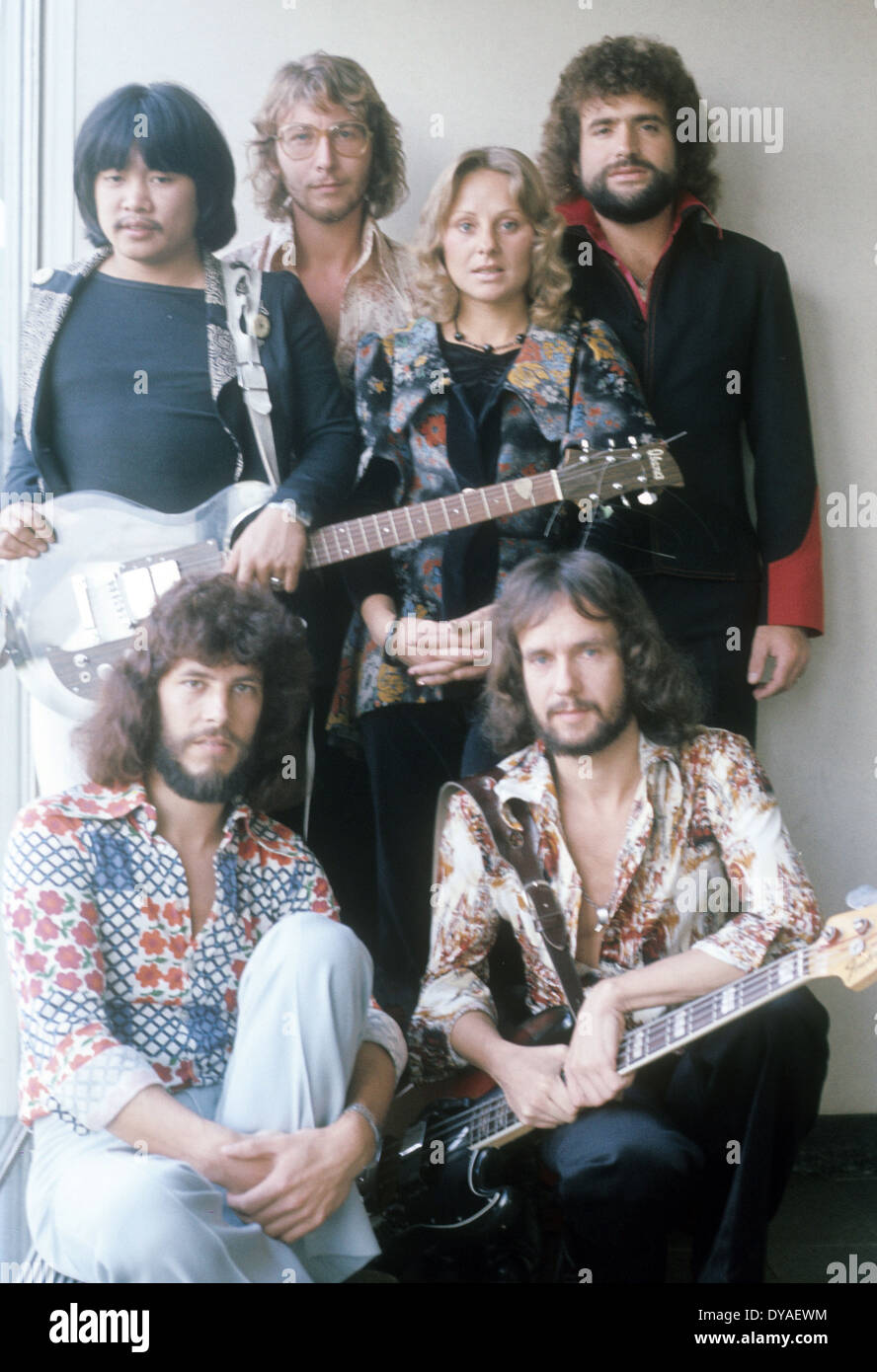 GEORGE BAKER SELECTION holländische Popgruppe 1974 mit Sänger Lida Bond  neben Baker oben rechts Stockfotografie - Alamy