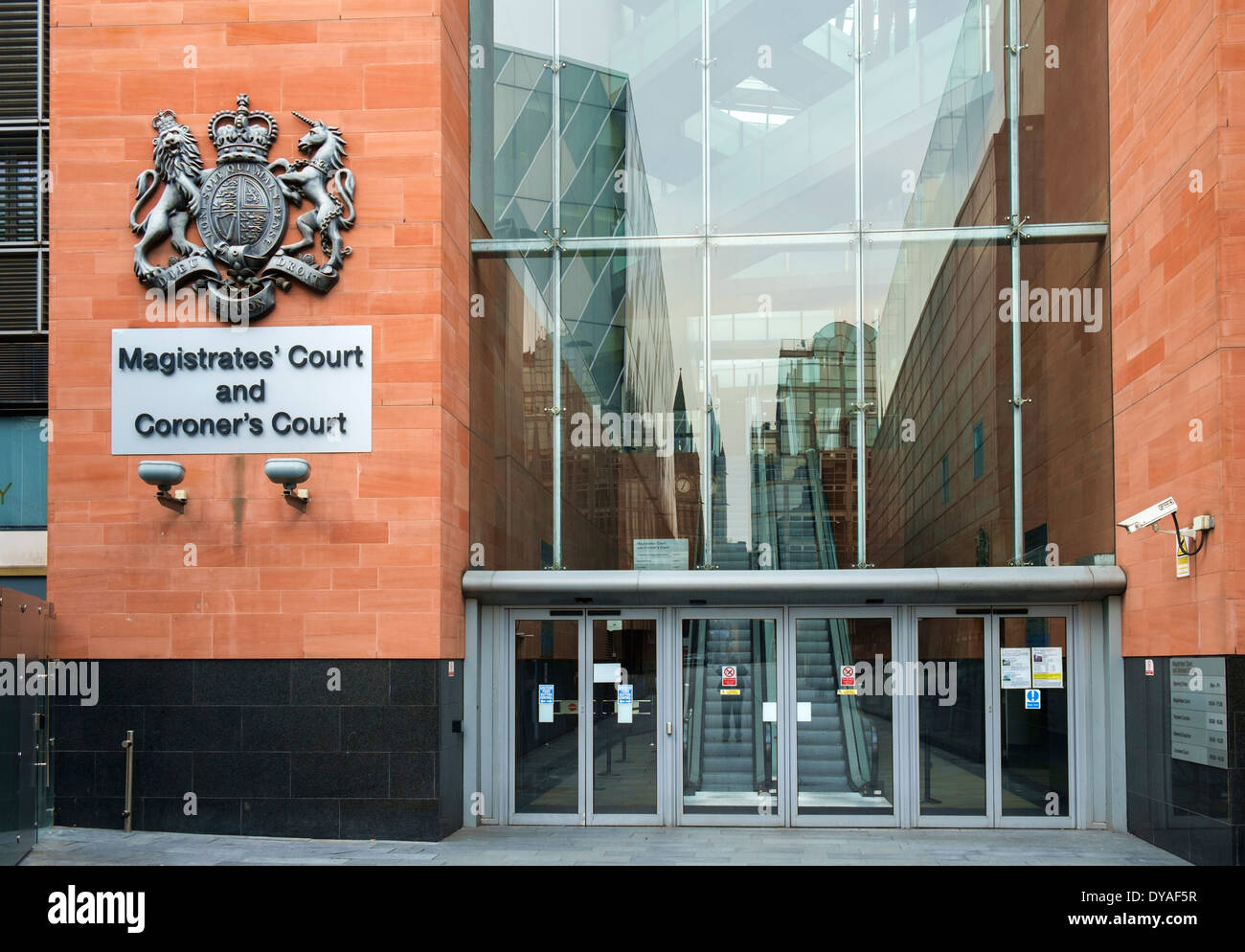 Magistrates' Court und Untersuchungsgericht Crown Square, Manchester, England, Vereinigtes Königreich Stockfoto