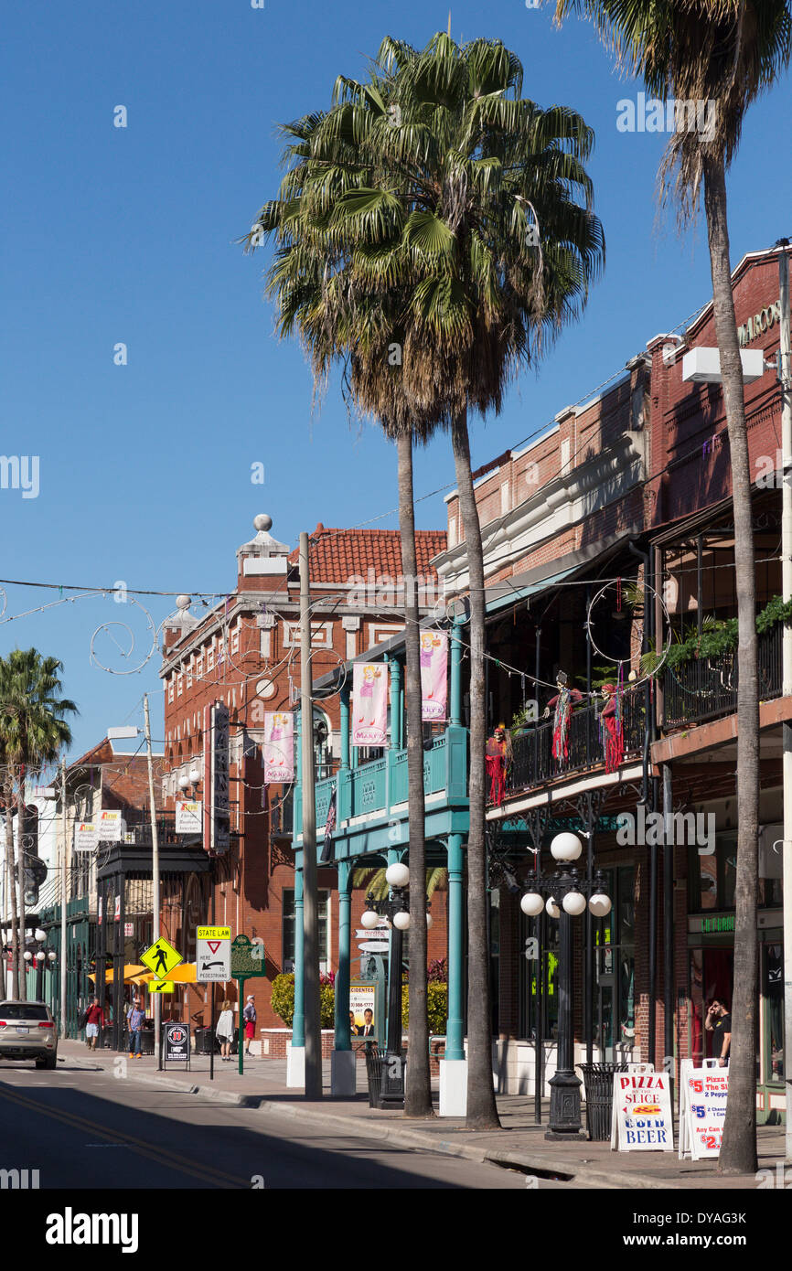 Bunte Straßenbild, 7th Avenue, Ybor City, FL Stockfoto