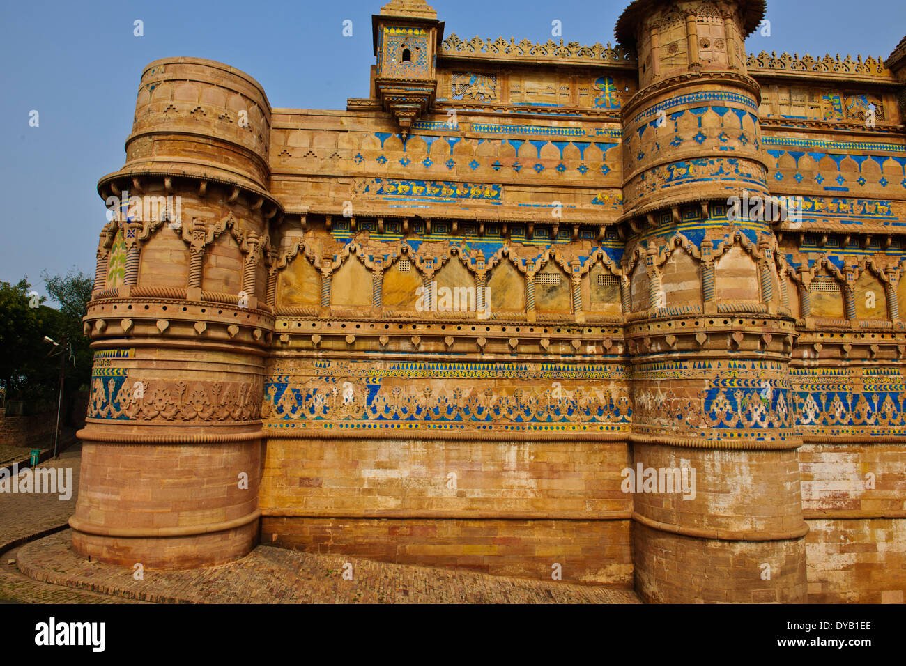 Fort Mann Mandir Palace, 1486, Exterieur, Interieur Hof Stein Gitterwerk geschnitzte Säulen Gwalior, Madhya Pradesh, Zentralindien Stockfoto