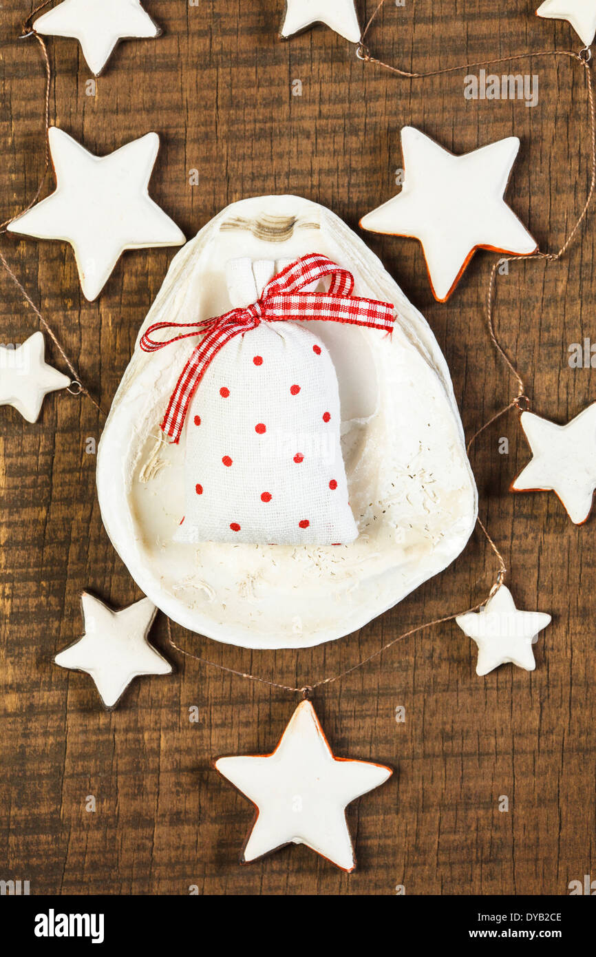 Maritime Dekoration, Sterne mit Beutel, Weihnachten Stockfoto
