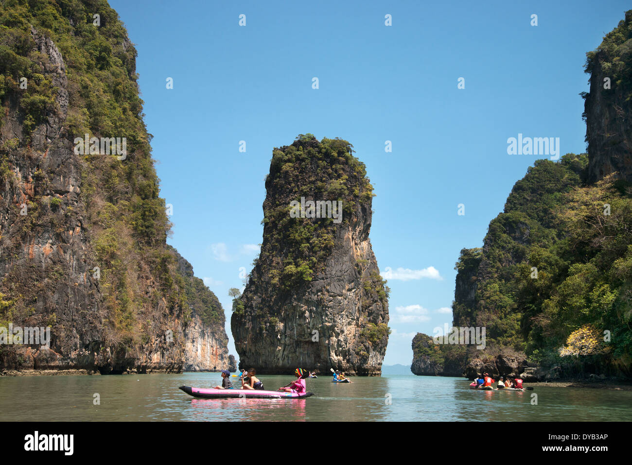 Abenteuer in der Bucht von Phang Nga Kajak Stockfoto