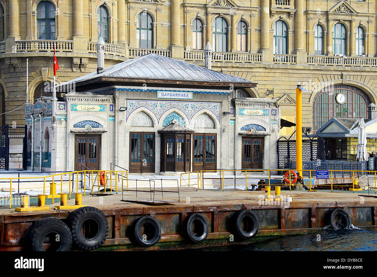 Historische Haydarpasa Seehafen In Istanbul Bosporus Stockfoto