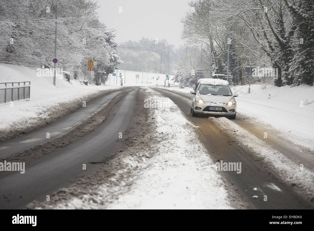 schlechte Fahrbedingungen winter Schnee-Szene in England Stockfoto