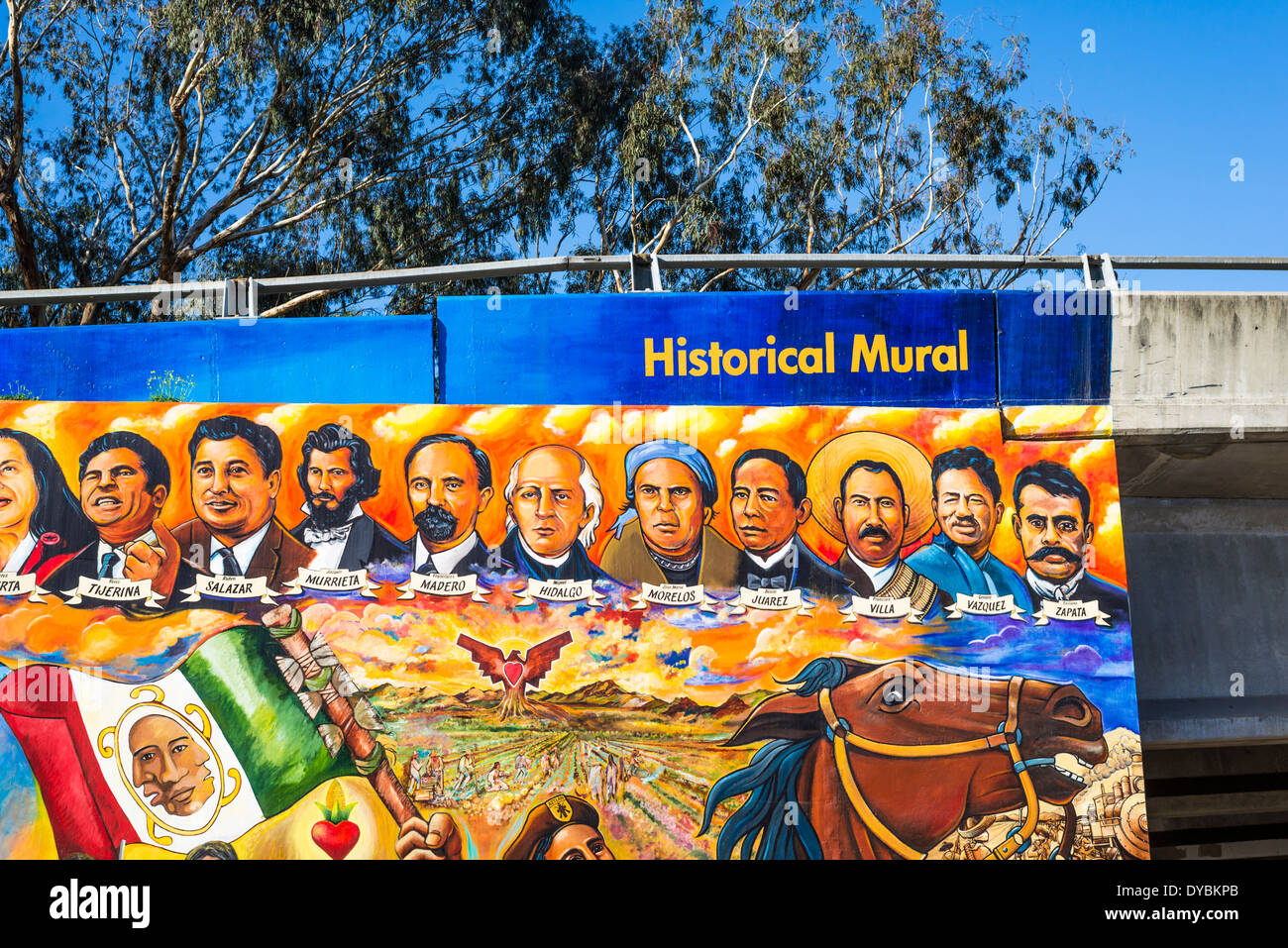 Historische Wandgemälde im Chicano Park. Barrio Logan, San Diego, California, Vereinigte Staaten von Amerika. Stockfoto