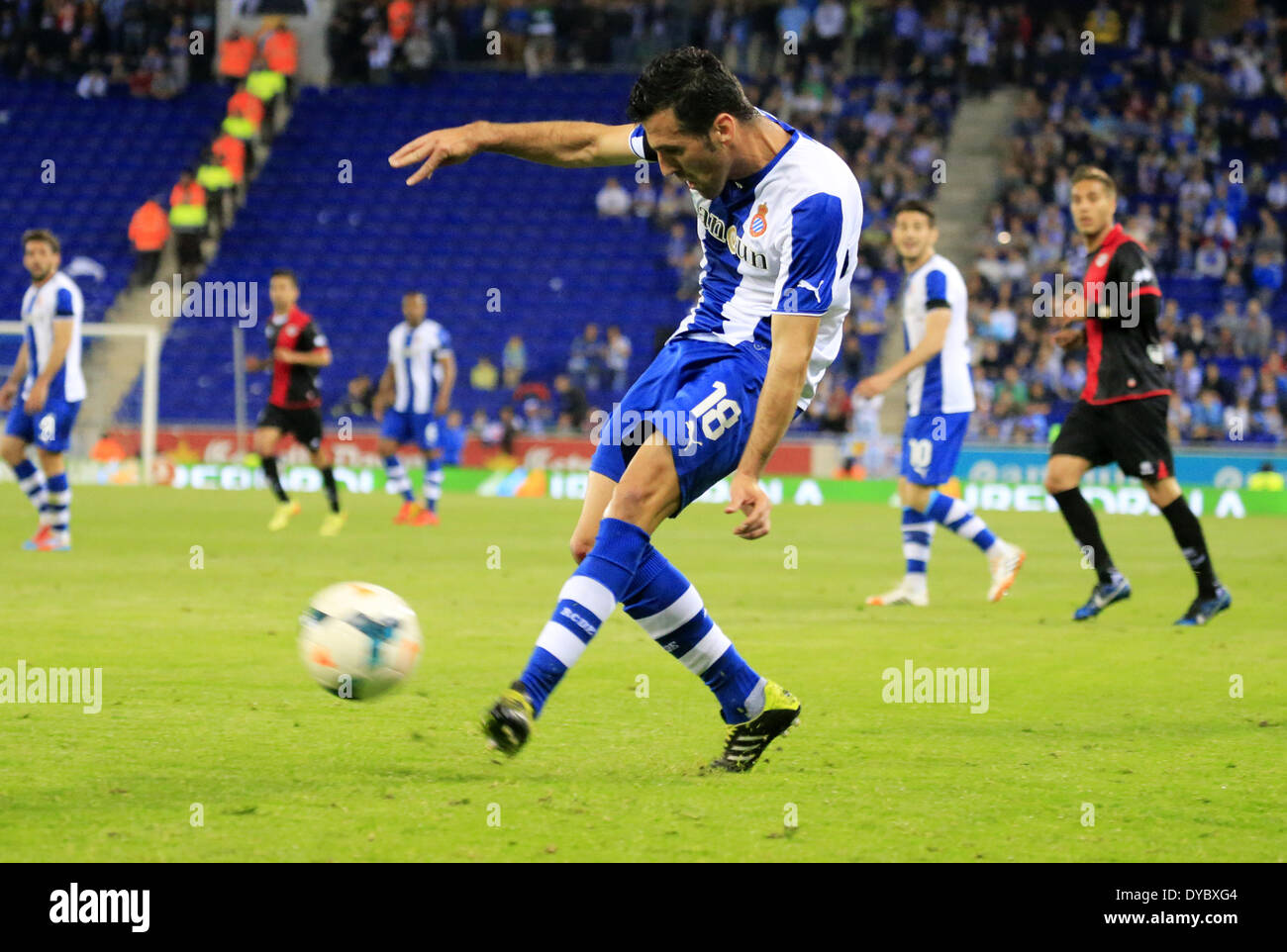 Barcelona, Spanien. 13. April 2014. Fuentes erschossen in der Partie zwischen RCD Espanyol und Rayo Vasllecano für die Woche 33 der spanischen Liga, spielte im Stadion Cornella El Prat am 13. April 2014. Foto: Joan Valls/Urbanandsport/Nurphoto. Bildnachweis: Joan Valls/NurPhoto/ZUMAPRESS.com/Alamy Live-Nachrichten Stockfoto