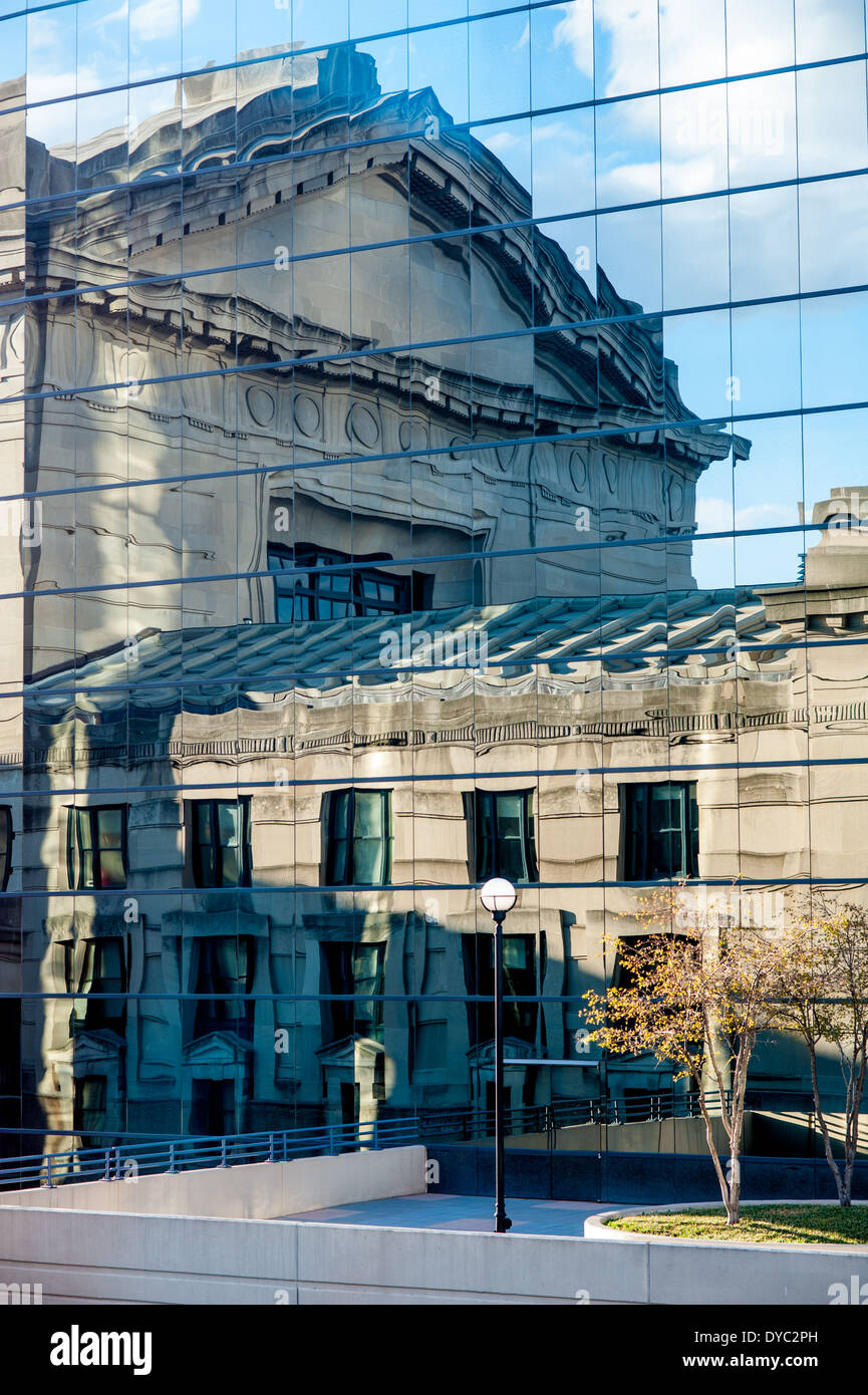 Reflexion der Union Station, Kansas City Missouri Stockfoto