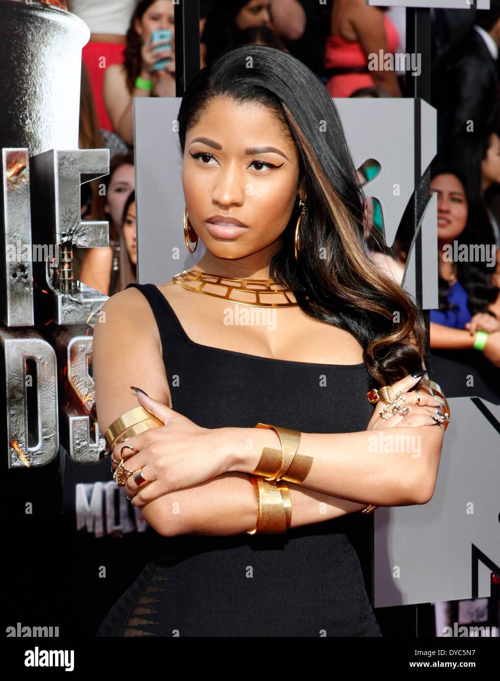 Nicki Minaj im Ankunftsbereich für 2014 MTV Movie Awards - Ankunft 1, Nokia Theatre L.A. LIVE, Los Angeles, CA 13. April 2014. Foto von: Emiley Schweich/Everett Collection Stockfoto