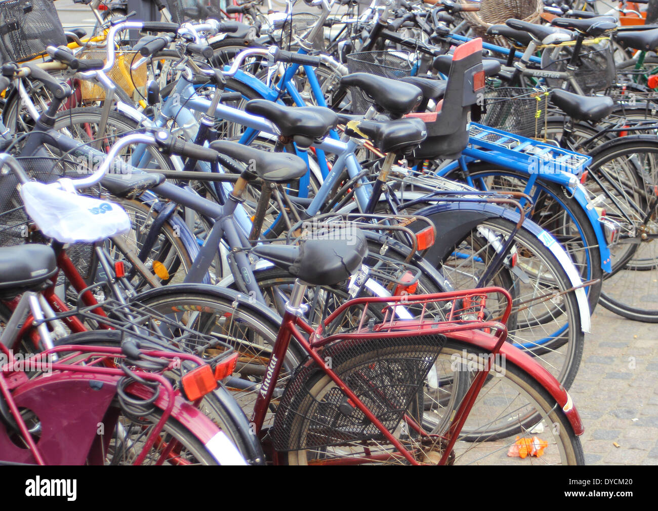 Kaufland Potsdam Hauptbahnhof Fahrrad Parking Kostet www.alamy.de