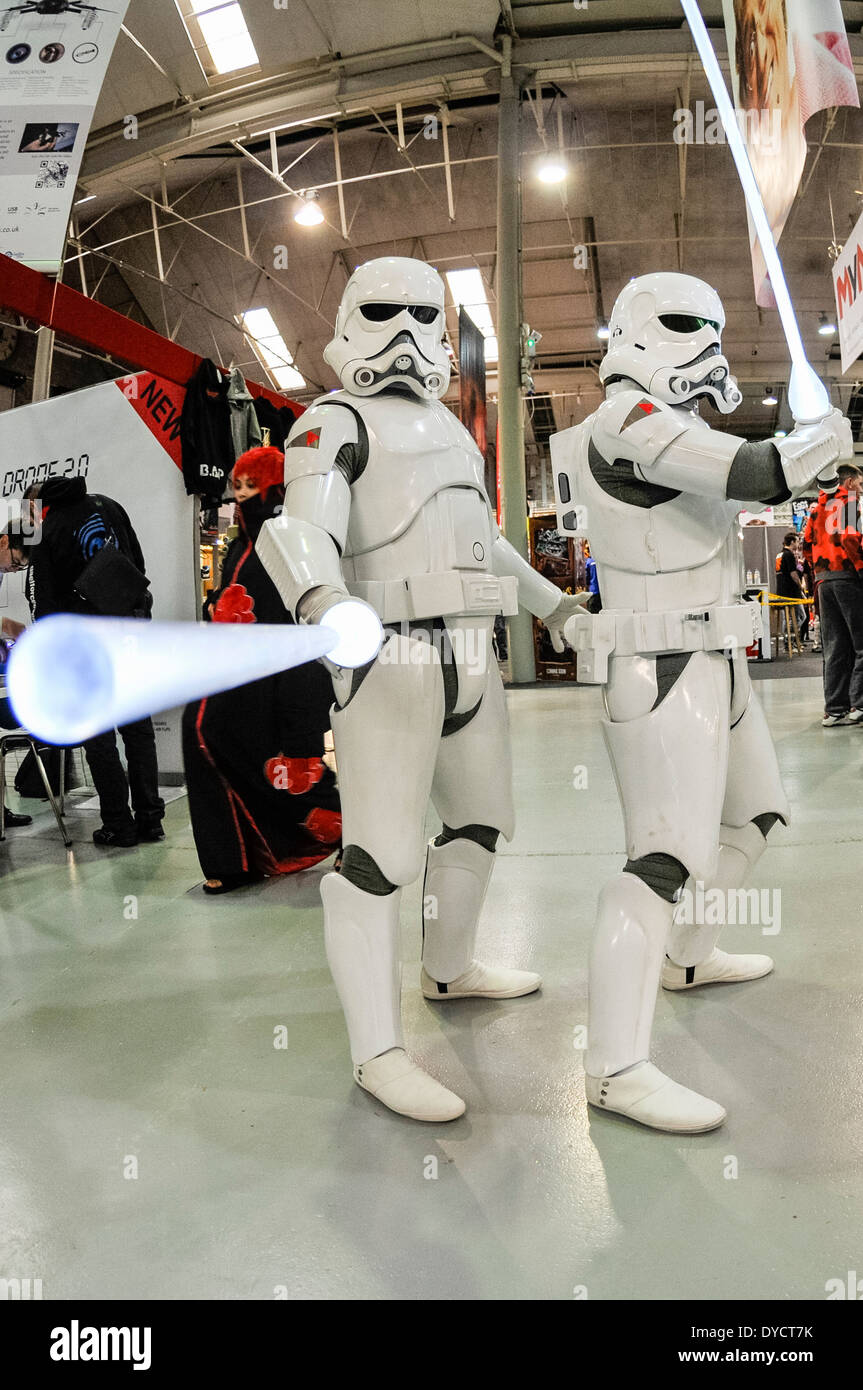 Sturmtruppen aus Star Wars mit Licht Säbel Säbel Stockfoto