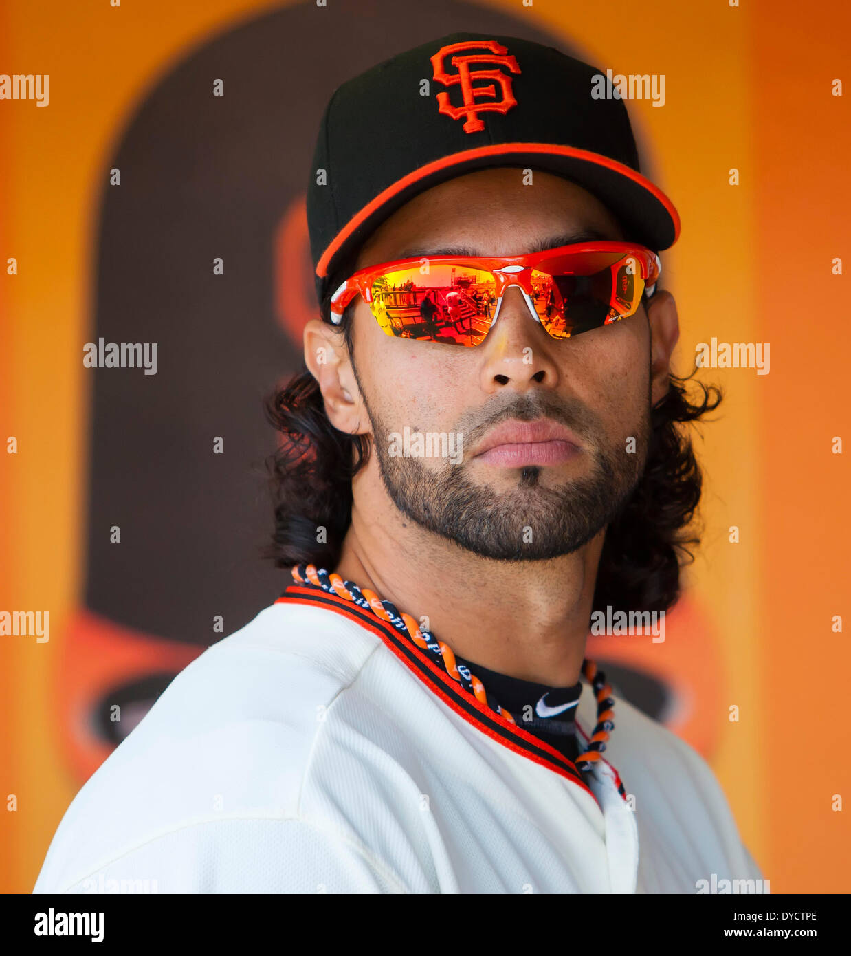 20. April 2013: San Francisco Giants Center Fielder Angel Pagan (16) vor dem MLB-Baseball-Spiel zwischen den Colorado Rockies und die San Francisco Giants im AT&T Park in San Francisco CA. Die Riesen besiegt die Rockies 5-4. Damon Tarver/Cal-Sport-Medien Stockfoto