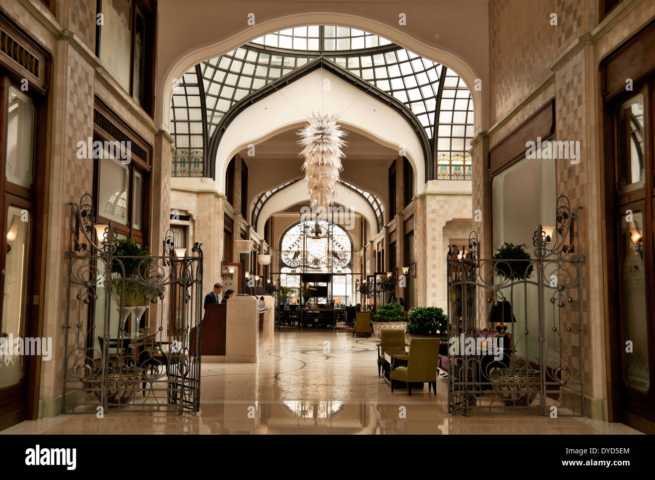 Das Four Seasons Hotel Gresham Palace Lobby in Budapest, Ungarn Stockfoto