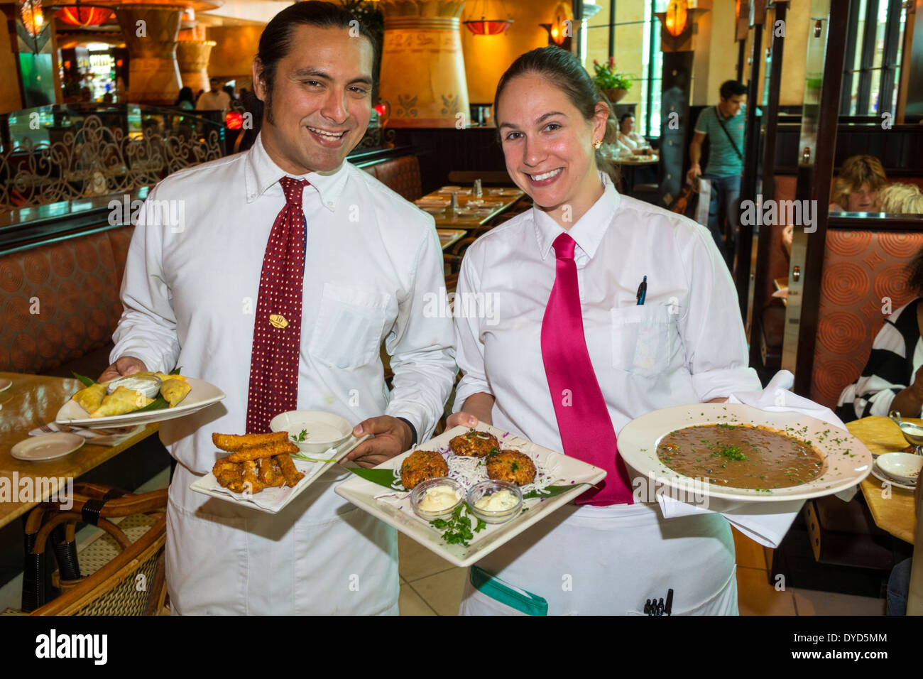 Orlando Florida, The Mall at Millenia, Cheesecake Factory, Restaurant, Restaurants, Restaurants, Restaurants, Restaurants, Restaurants, Restaurants, Cafés, Bistro, innen, Erwachsene, Erwachsene Stockfoto