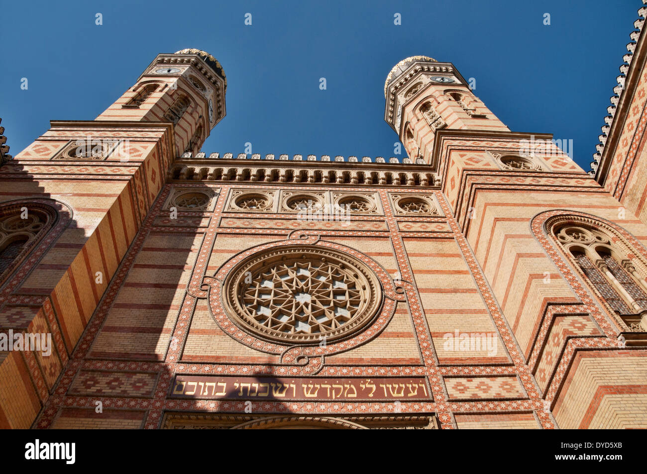 Die Fassade des The Great Synagogue oder Tabakgasse Synagoge in Budapest, Ungarn. Stockfoto