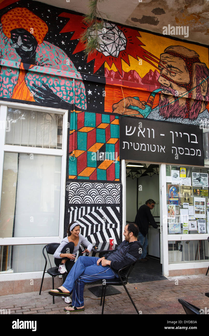 Broken Fingaz Straßenkunst in Masada Street in Haifa, Israel. Stockfoto