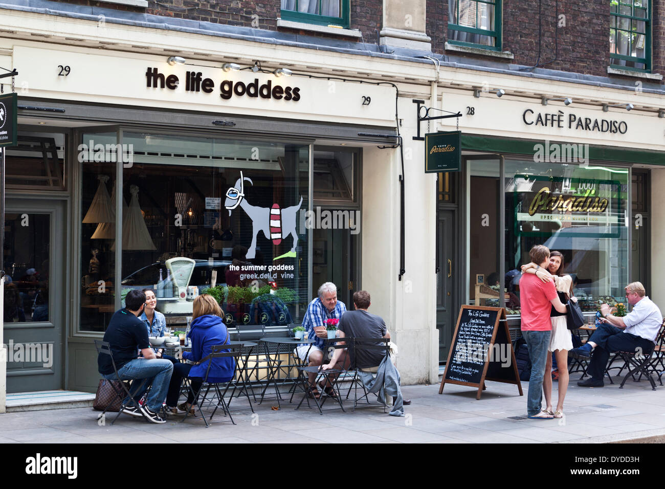 Trendige Cafés auf Store Street. Stockfoto