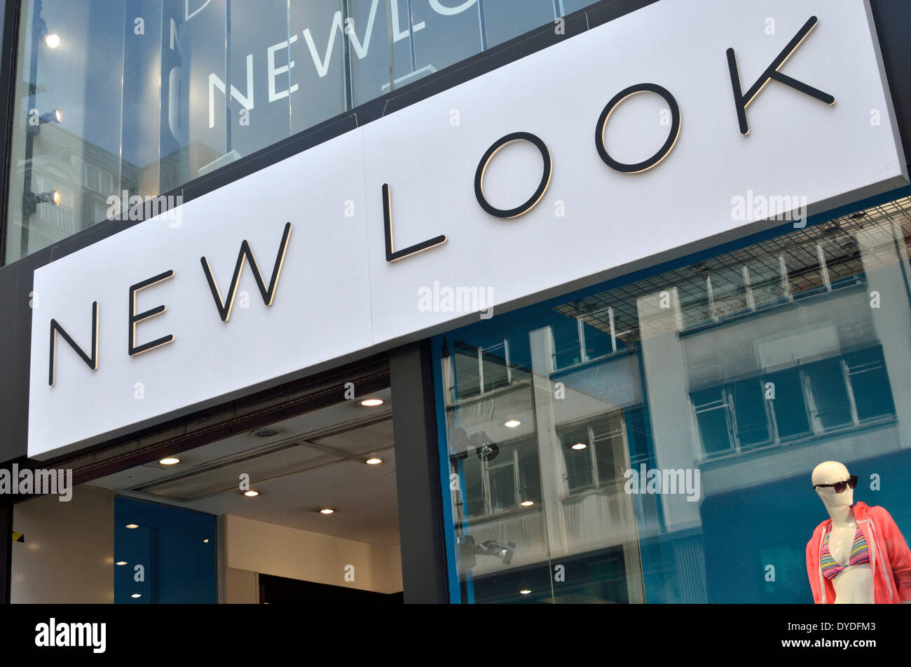 Neuer Look-Mode-Shop. Stockfoto