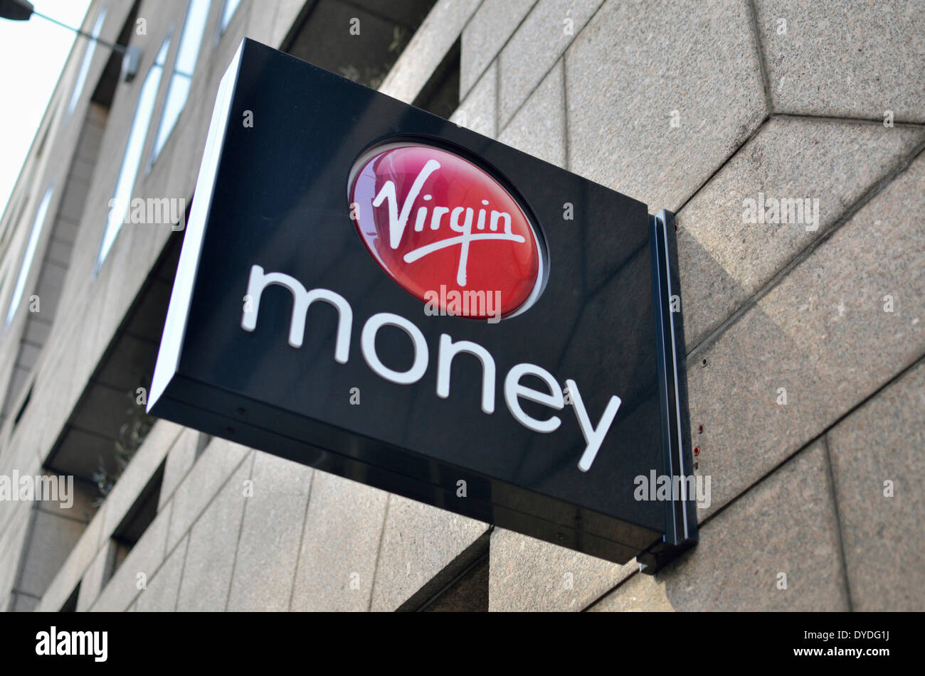 Virgin Money Bank Filiale in Moorgate. Stockfoto