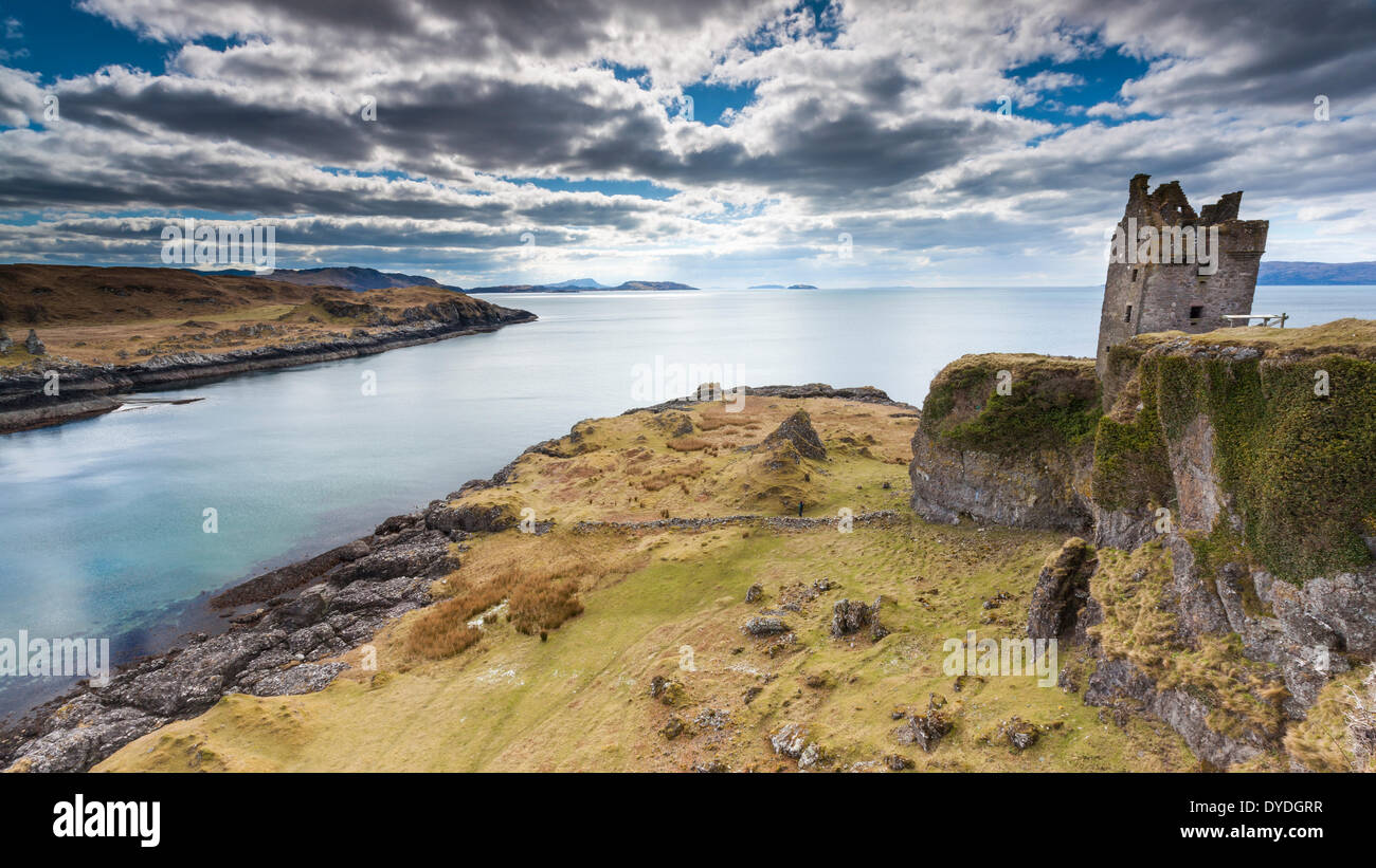 Ein Blick in Richtung Gylen Castle auf der Insel Kerrera. Stockfoto