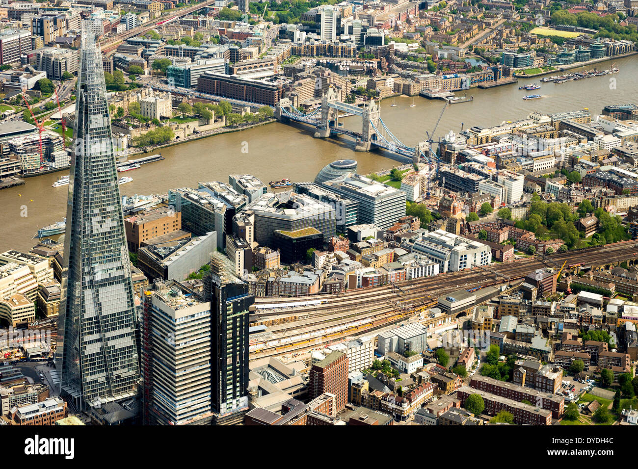 Luftaufnahme von einigen der wichtigsten Sehenswürdigkeiten Londons. Stockfoto