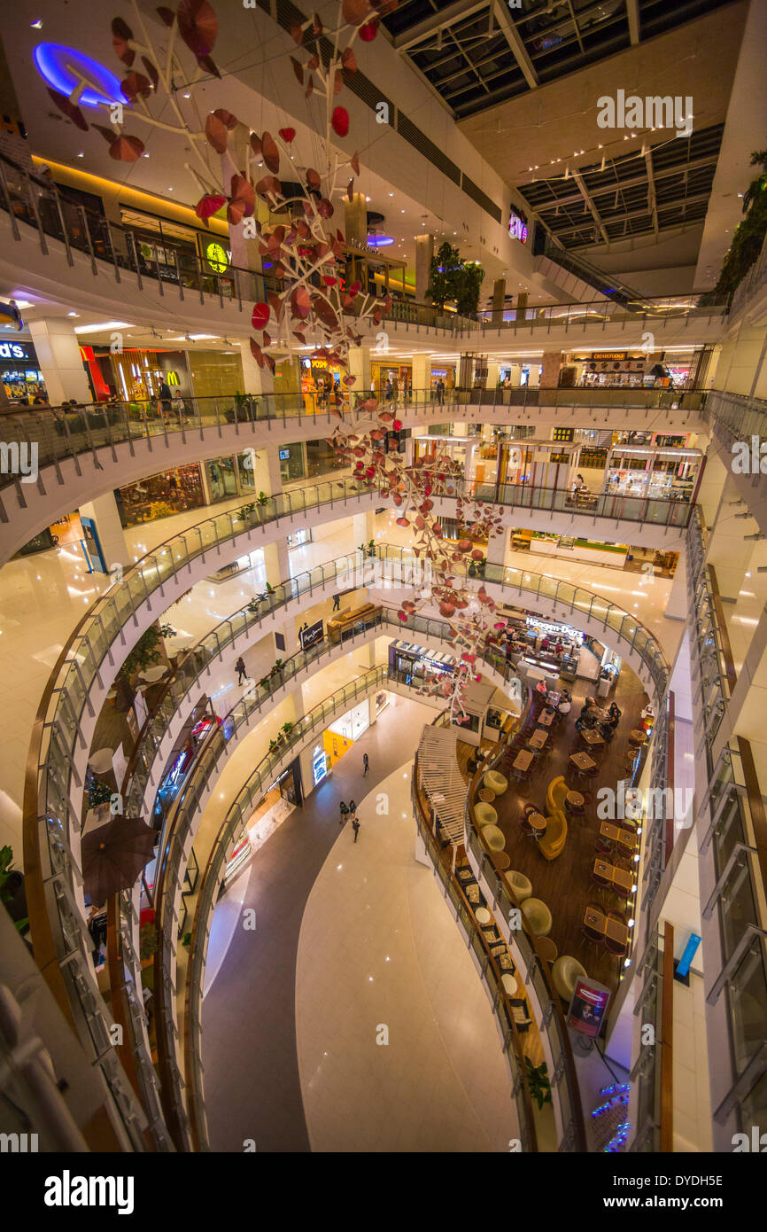 Thailand, Asien, Bangkok, Architektur, Central, Innenstadt, Rolltreppen, Halle, Mall, neue, shopping Mall, Einkaufszentrum, Einkaufen, Stockfoto