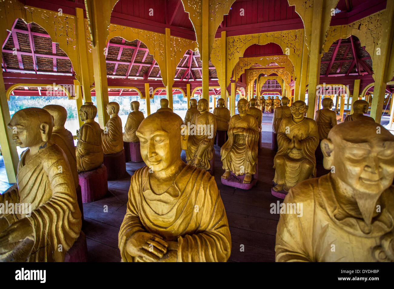 Thailand Asien Bangkok Ancient Siam Park Architektur bunte Kultur erleuchtete Buddhas park Pavillon Skulpturen touristische Stockfoto